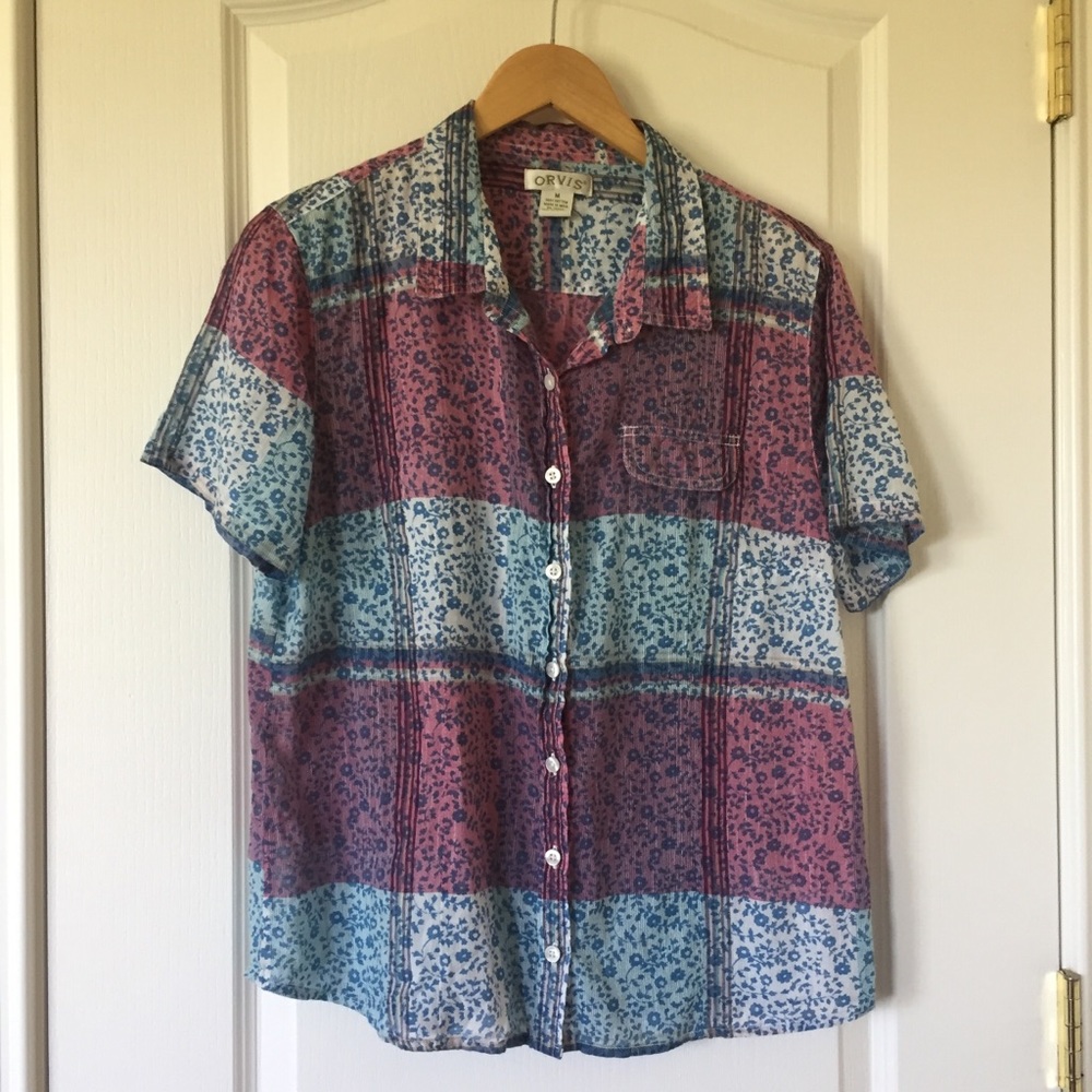 Orvis lightweight SS button down shirt size M